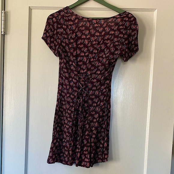 Cute floral sundress - Picture 2 of 2